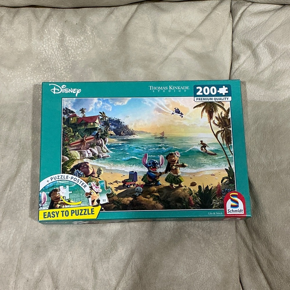 Disney Thomas Kinkade Tropical Beach Puzzle - 200 Pieces